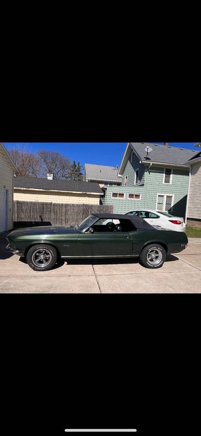Ford-mustang-convertible-1969-1