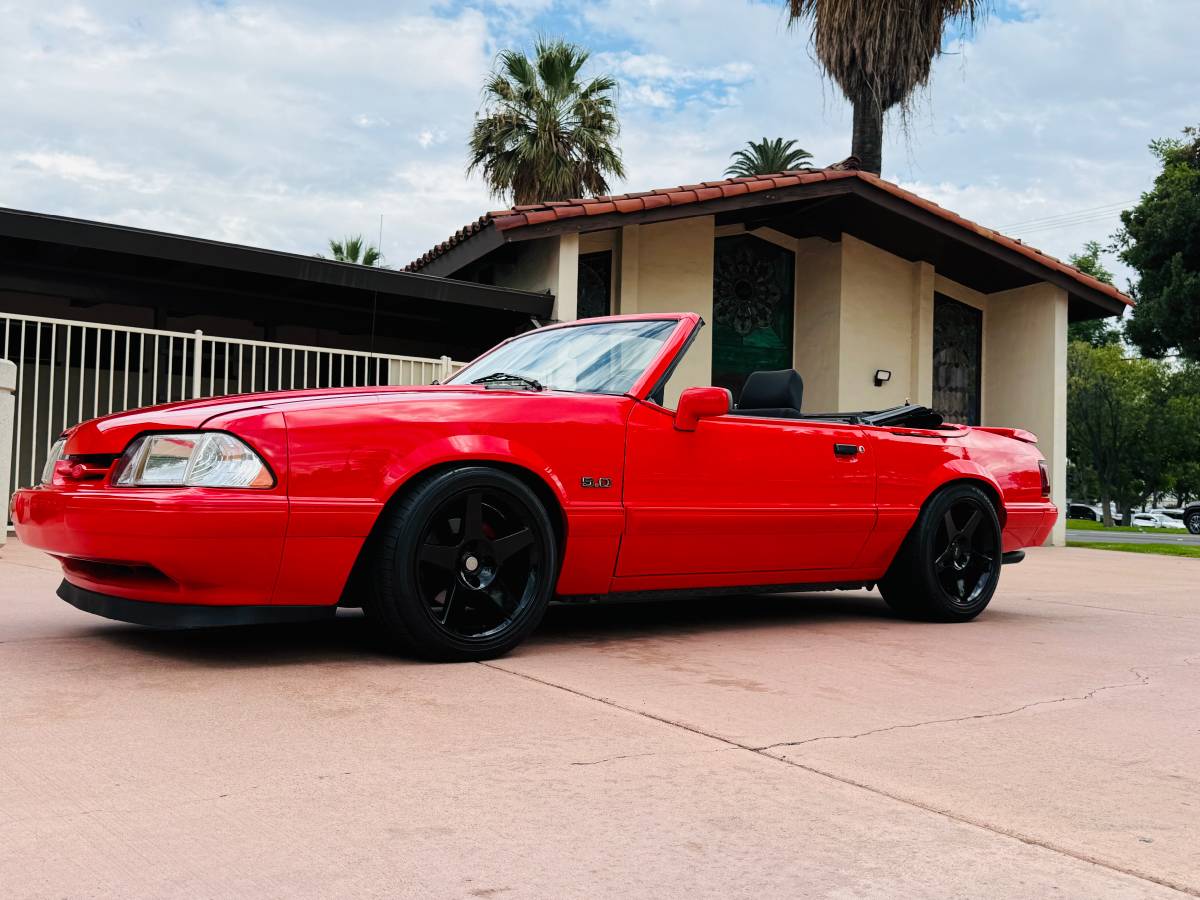 Ford-mustang-convertible-1982-11
