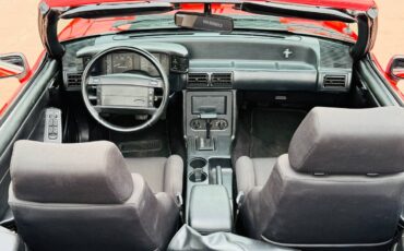 Ford-mustang-convertible-1982-3