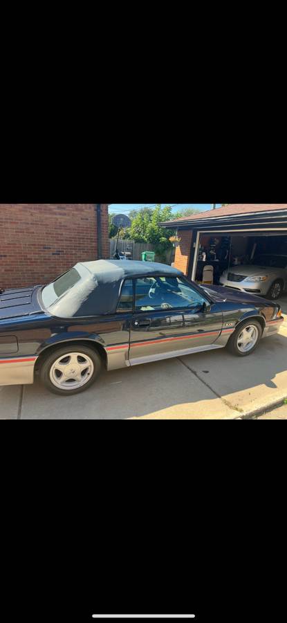 Ford-mustang-convertible-1988-blue-1