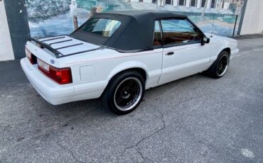Ford-mustang-convertible-1992-white-1