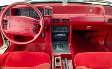 Ford-mustang-convertible-1992-white-3