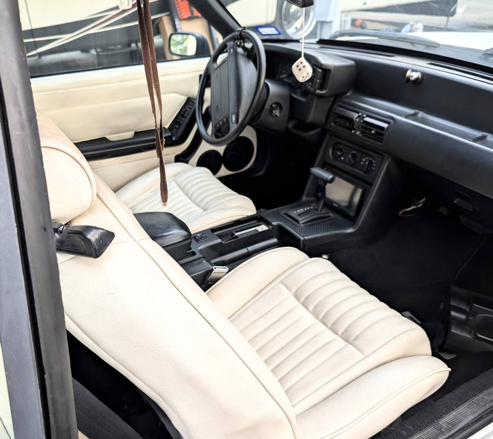 Ford-mustang-convertible-1993-white-4
