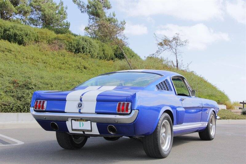 Ford-mustang-fastback-1965-black-12
