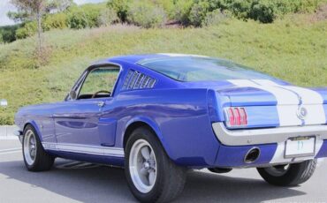 Ford-mustang-fastback-1965-black-17