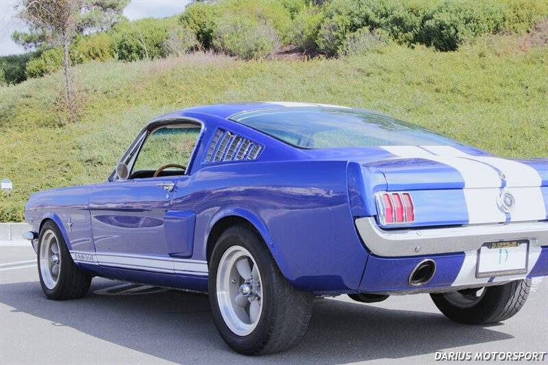 Ford-mustang-fastback-1965-black-17