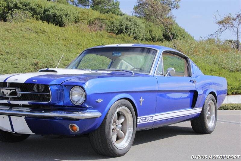 Ford-mustang-fastback-1965-black-4