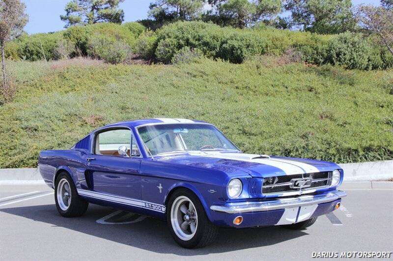Ford-mustang-fastback-1965-black-9