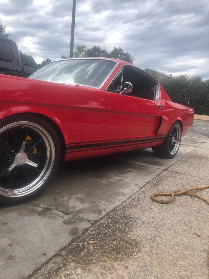 Ford-mustang-fastback-1965-red-2
