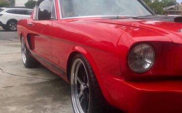 Ford-mustang-fastback-1965-red