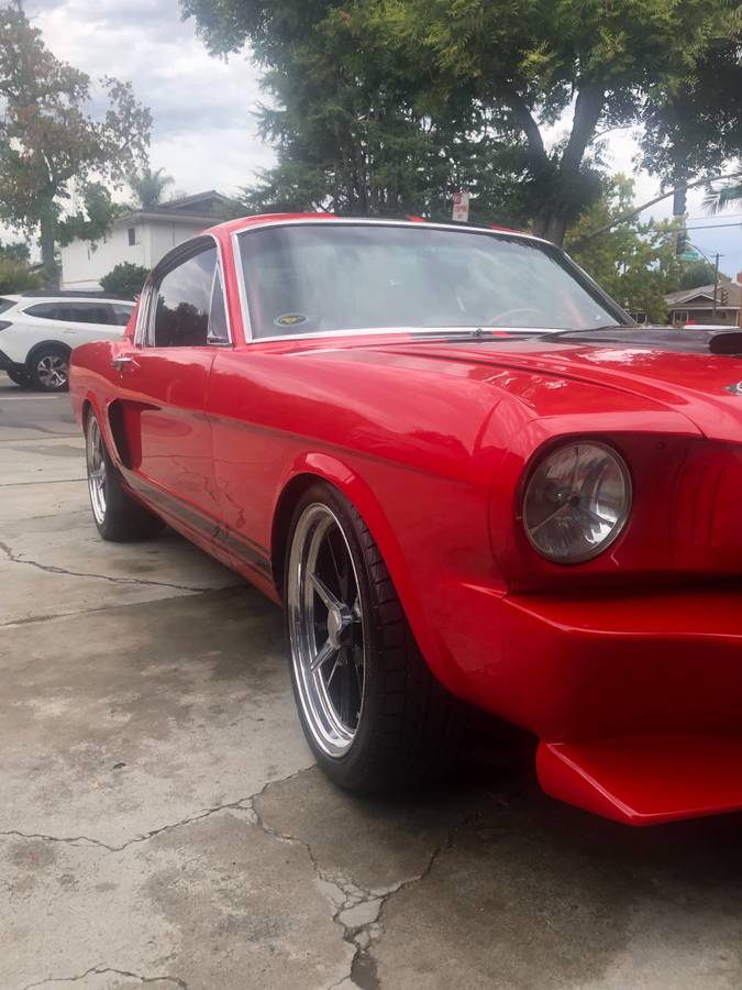 Ford-mustang-fastback-1965-red
