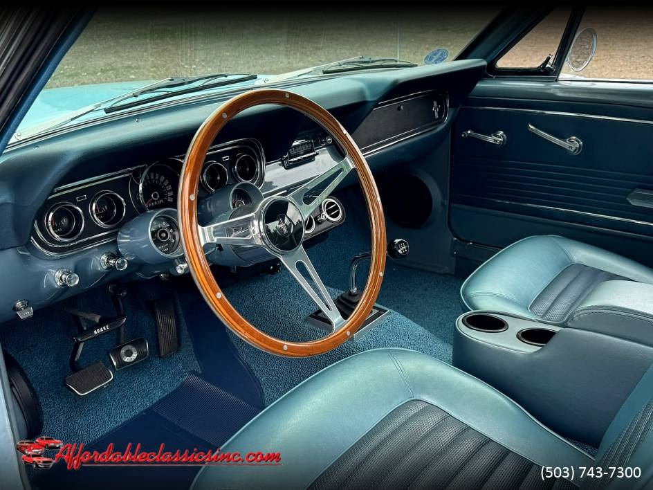 Ford-mustang-fastback-1966-9