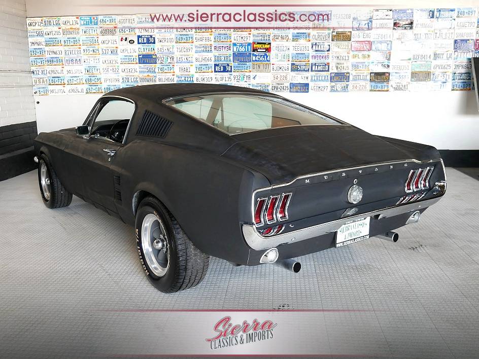 Ford-mustang-fastback-1967-1
