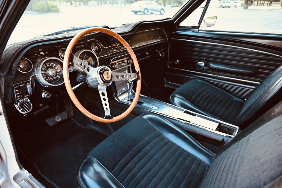 Ford-mustang-fastback-1968-2