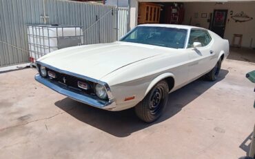 Ford-mustang-fastback-1972-white-6