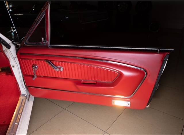 Ford-mustang-gt-1965-white-2