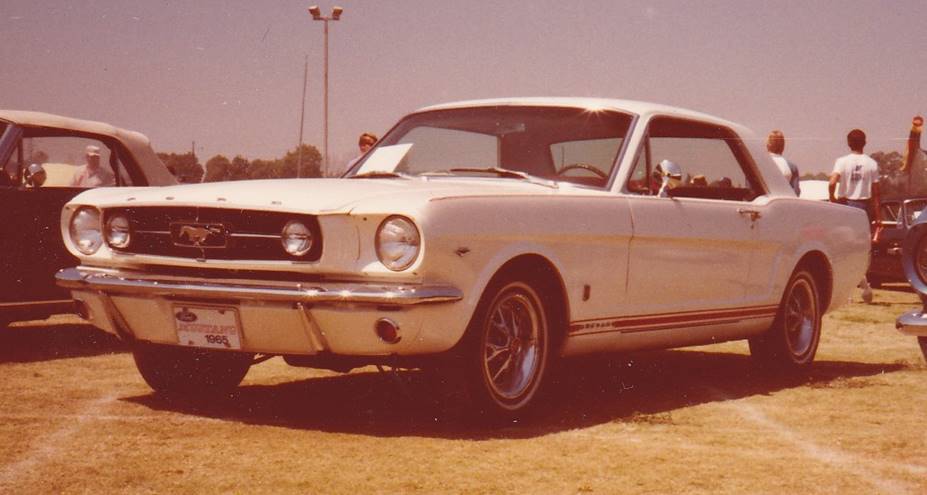 Ford-mustang-gt-1965-white-4