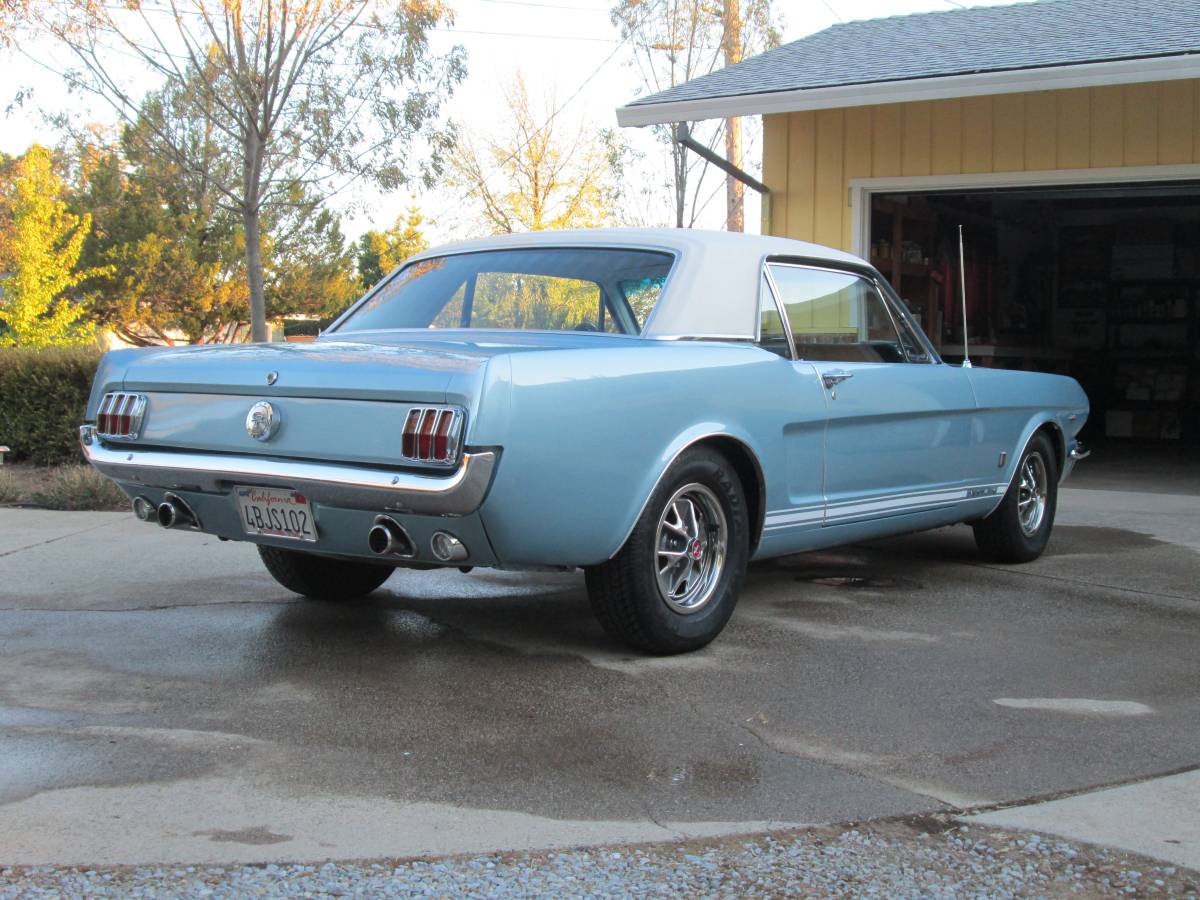 Ford-mustang-gt-1966-silver