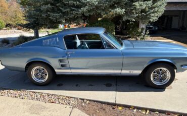 Ford-mustang-gt-1967-blue-1