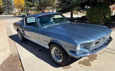 Ford-mustang-gt-1967-blue