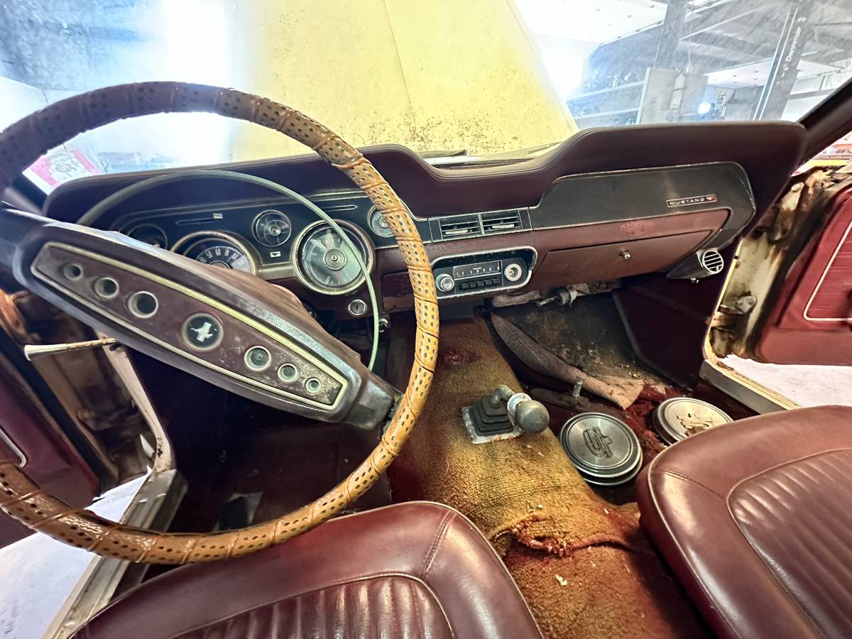 Ford-mustang-gt-1968-20