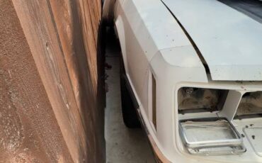 Ford-mustang-gt-1983-white-5
