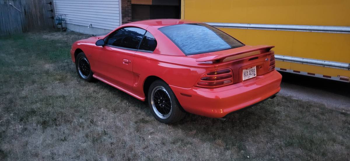 Ford-mustang-gt-1984-red-1
