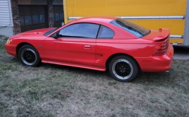 Ford-mustang-gt-1984-red