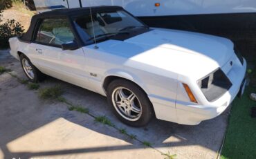 Ford-mustang-gt-1986-white-1