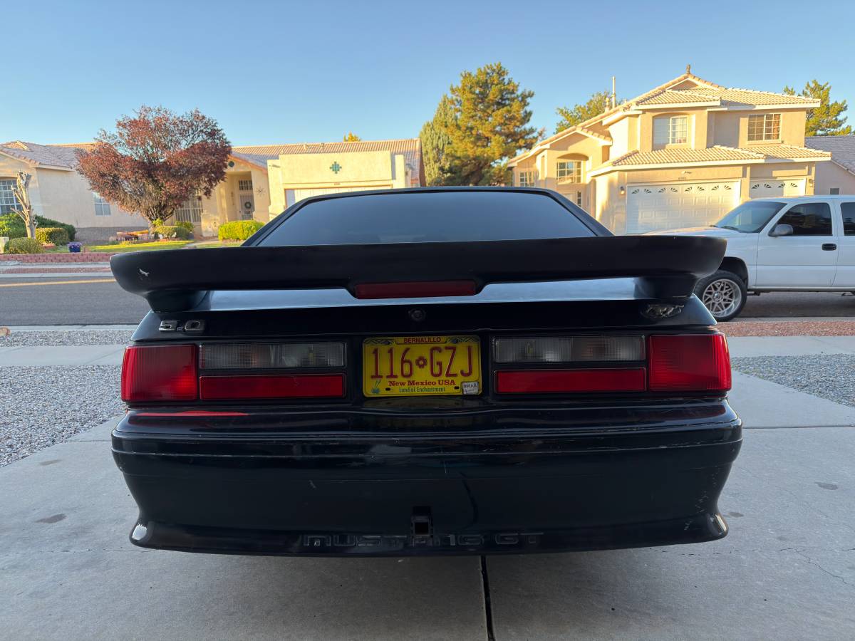 Ford-mustang-gt-1989-black-1