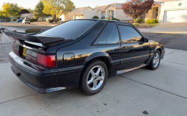 Ford-mustang-gt-1989-black-2