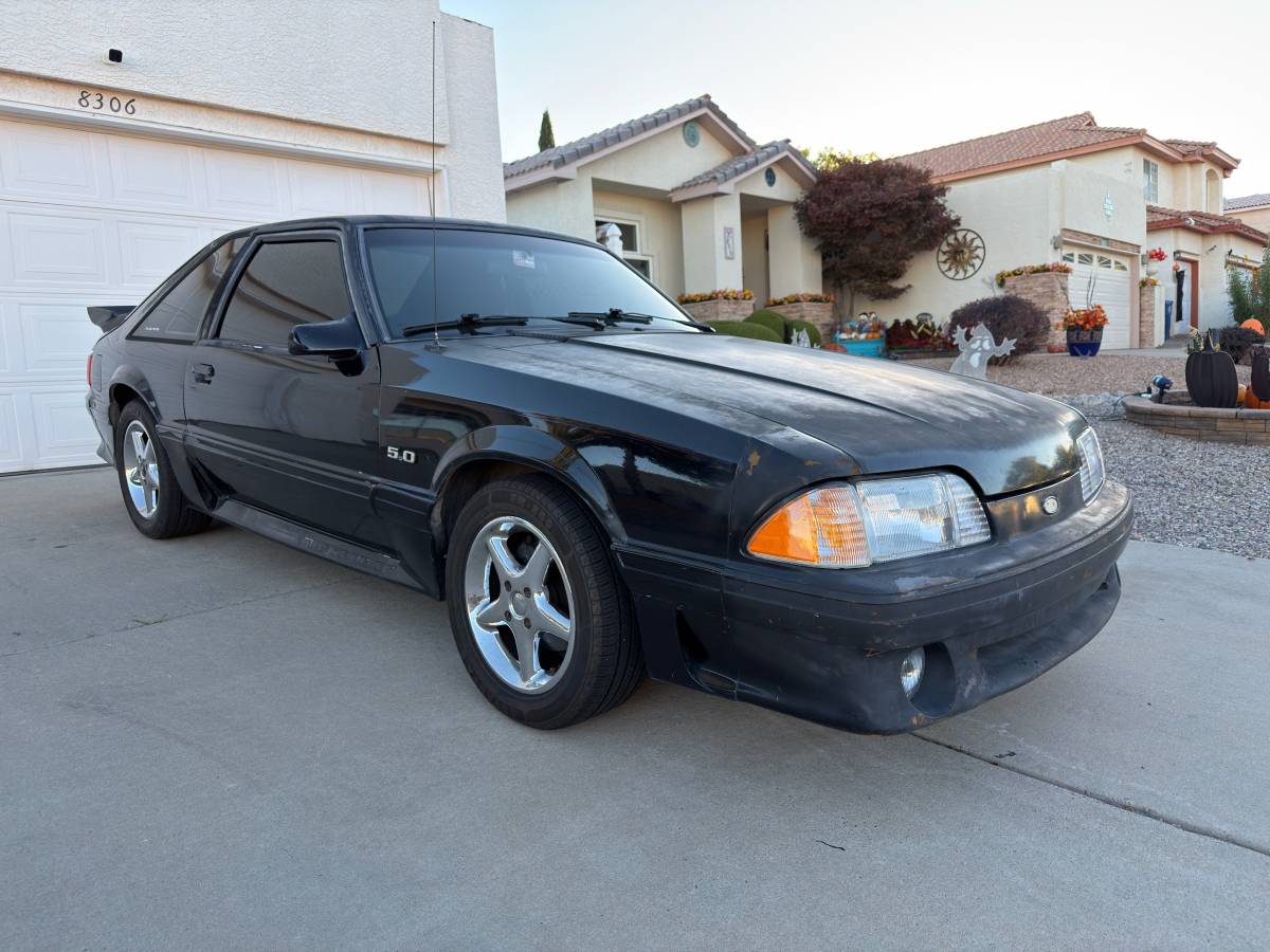 Ford-mustang-gt-1989-black-4