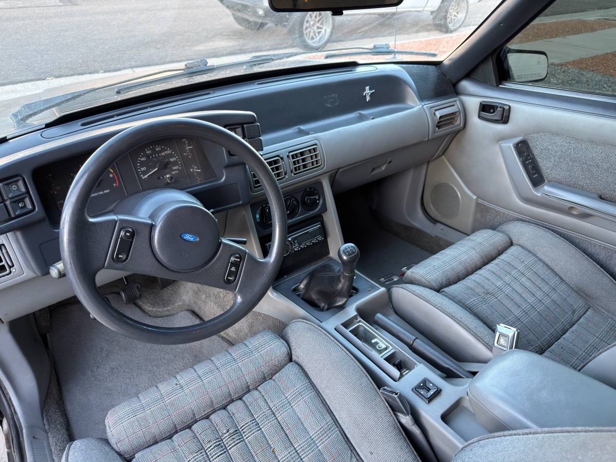 Ford-mustang-gt-1989-black-7