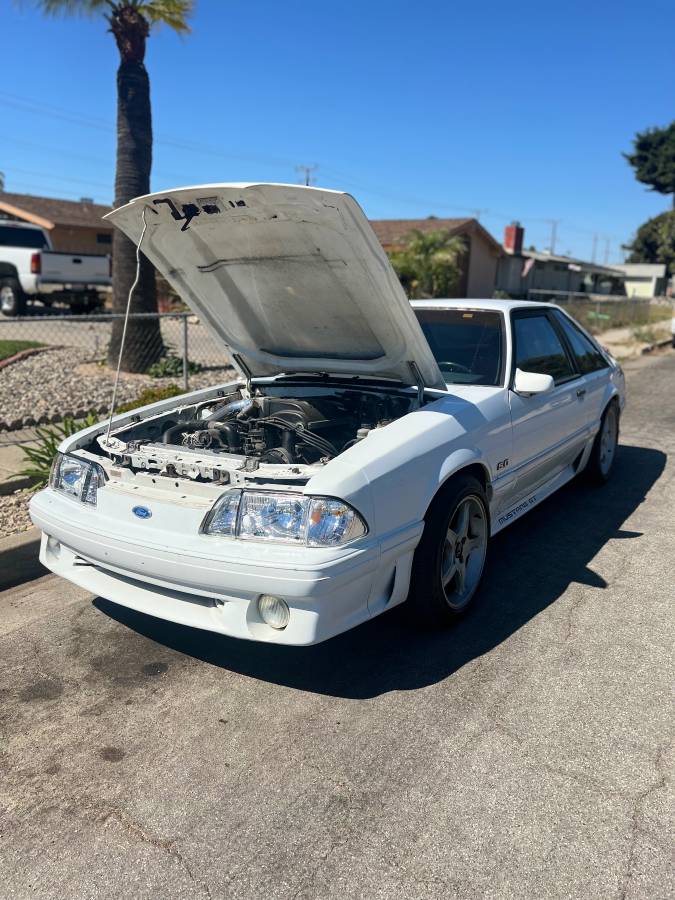 Ford-mustang-gt-1989-white-1