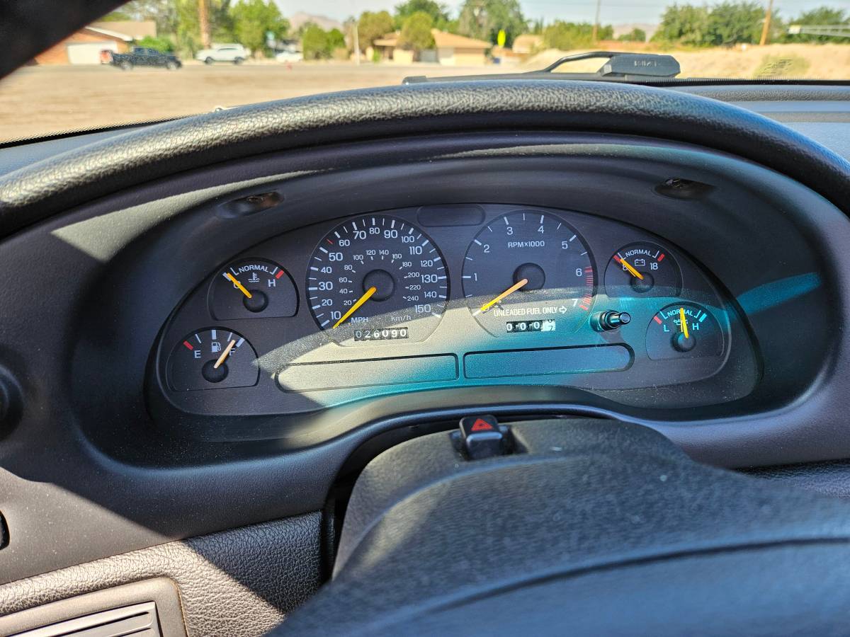 Ford-mustang-gt-1994-12