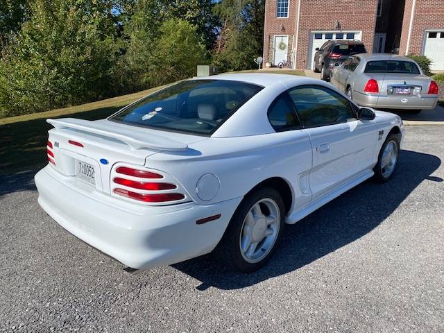 Ford-mustang-gt-1995-white-1