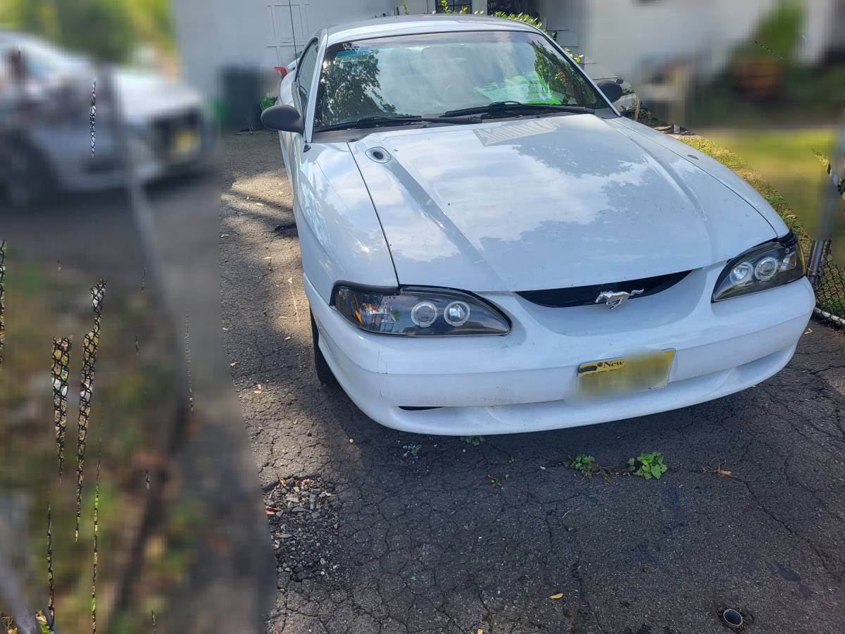 Ford-mustang-gt-1995-white-2