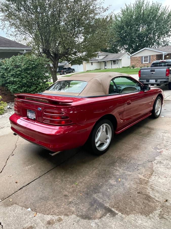 Ford-mustang-gt-5.0-convertible-1994-red-10