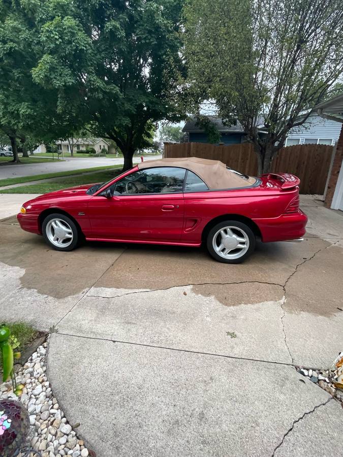 Ford-mustang-gt-5.0-convertible-1994-red-8