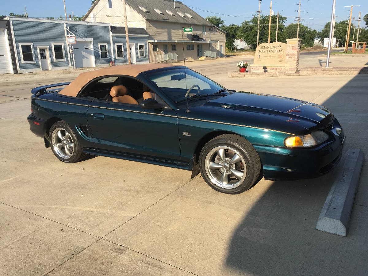 Ford-mustang-gt-converible-1995-green-3
