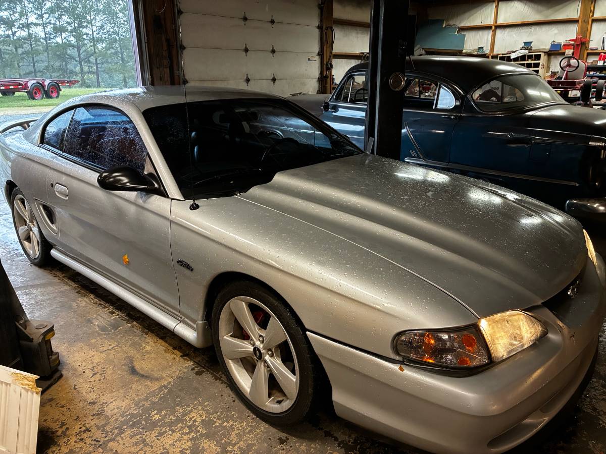Ford-mustang-gt-convertible-1989-white-1