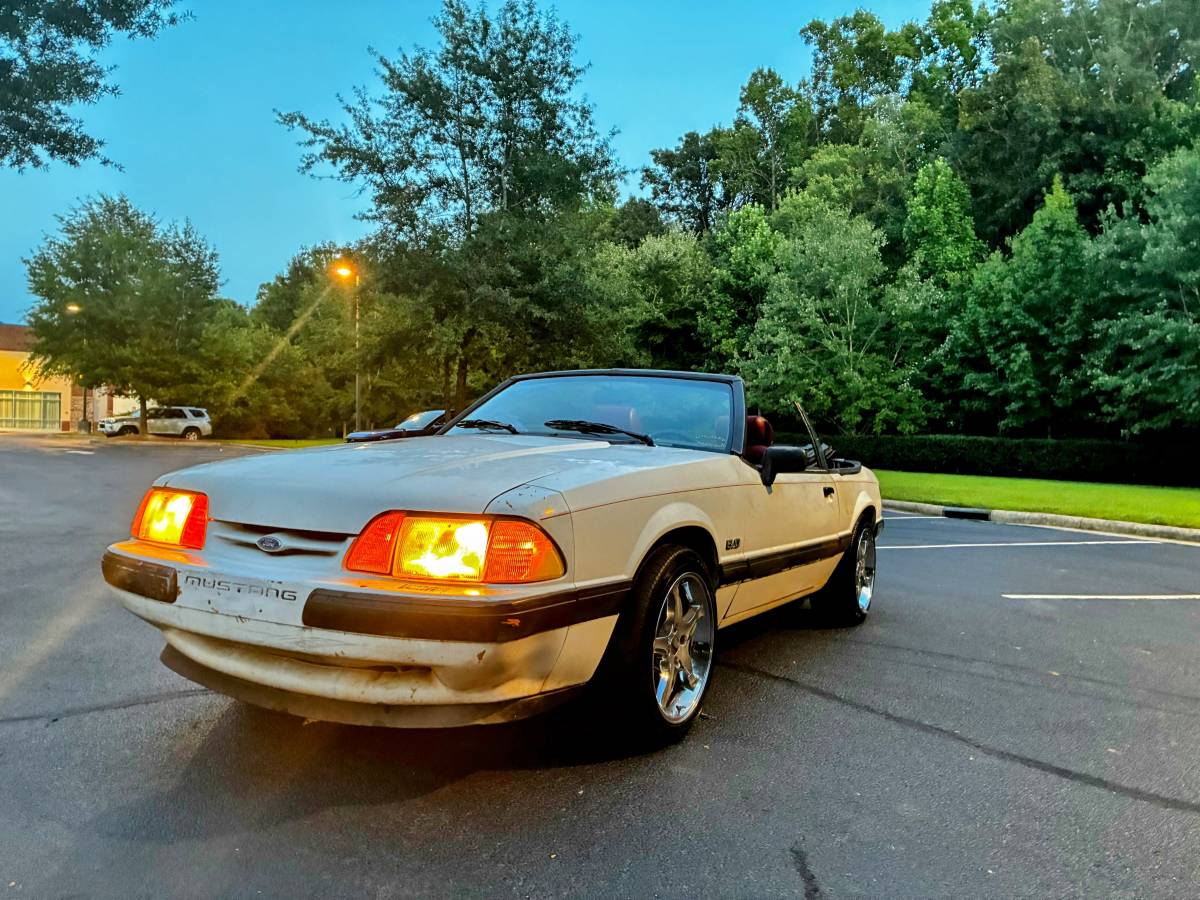 Ford-mustang-gt-convertible-1989-white-10
