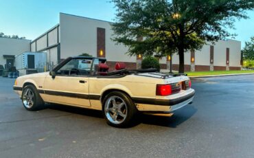 Ford-mustang-gt-convertible-1989-white-13