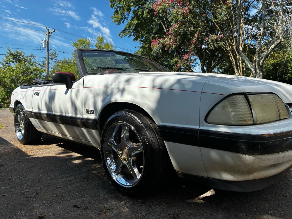 Ford-mustang-gt-convertible-1989-white-14