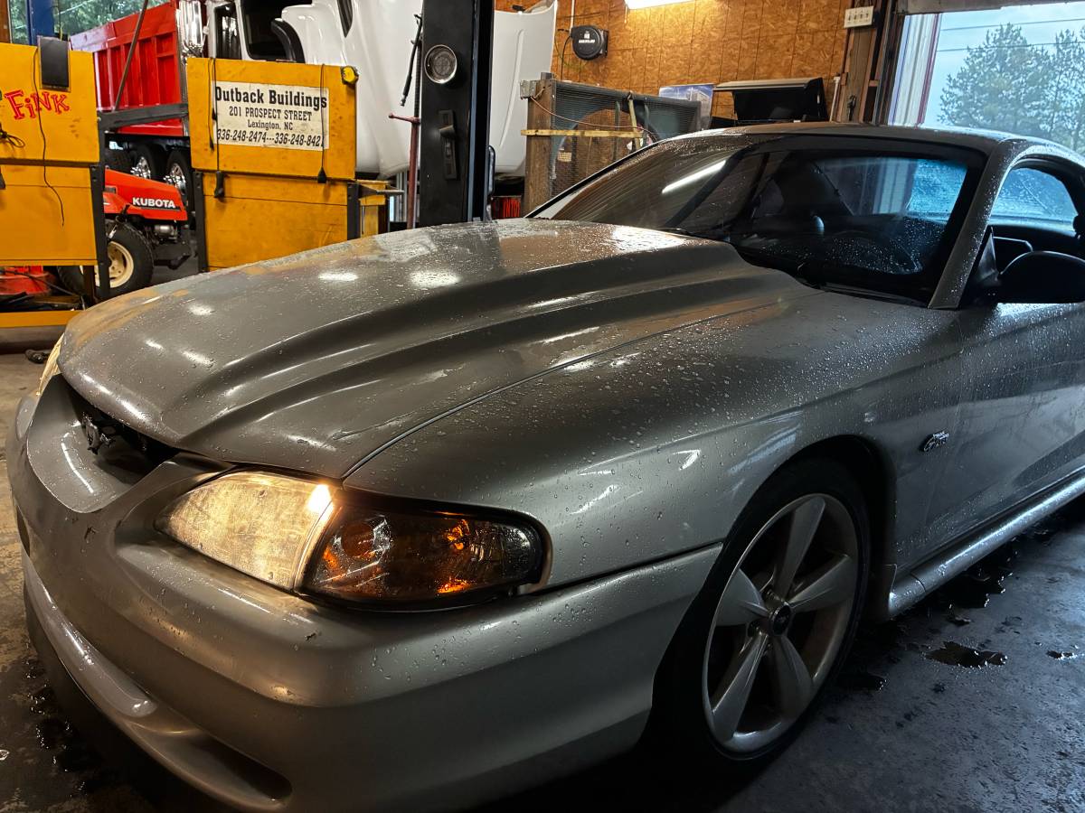Ford-mustang-gt-convertible-1989-white-19