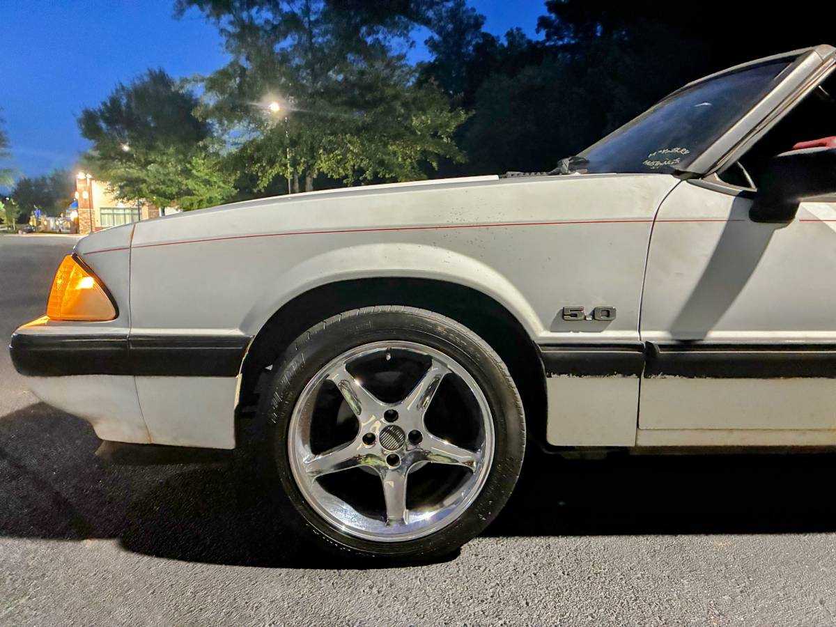 Ford-mustang-gt-convertible-1989-white-8