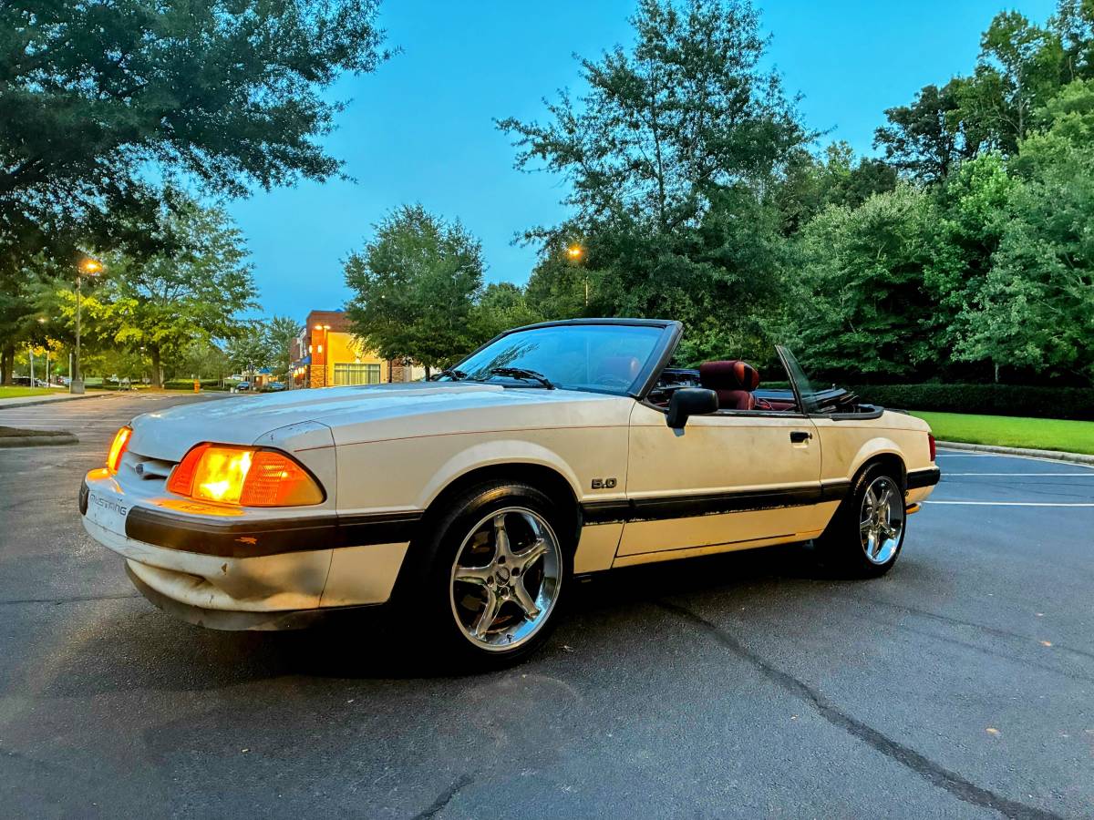 Ford-mustang-gt-convertible-1989-white-9