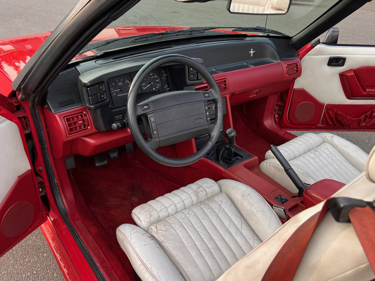 Ford-mustang-gt-convertible-1990-red-9