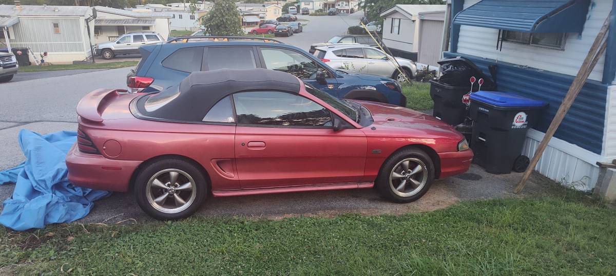 Ford-mustang-gt-convertible-1994-red-6