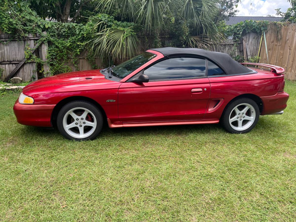 Ford-mustang-gt-convertible-1996-red-1